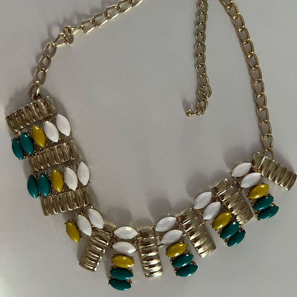 New York and Company Necklace